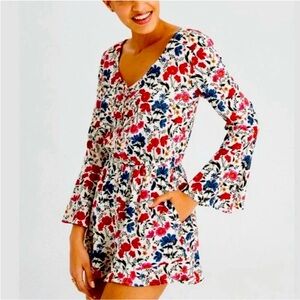 American Eagle White Floral Romper -
Women's Sz Medium